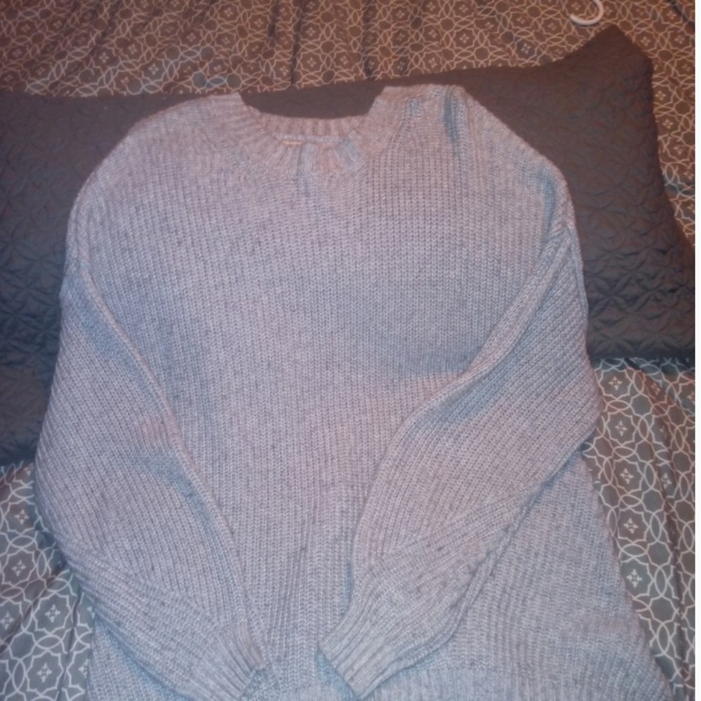 American Eagle Outfitters Heathered Gray Crew Neck Sweater